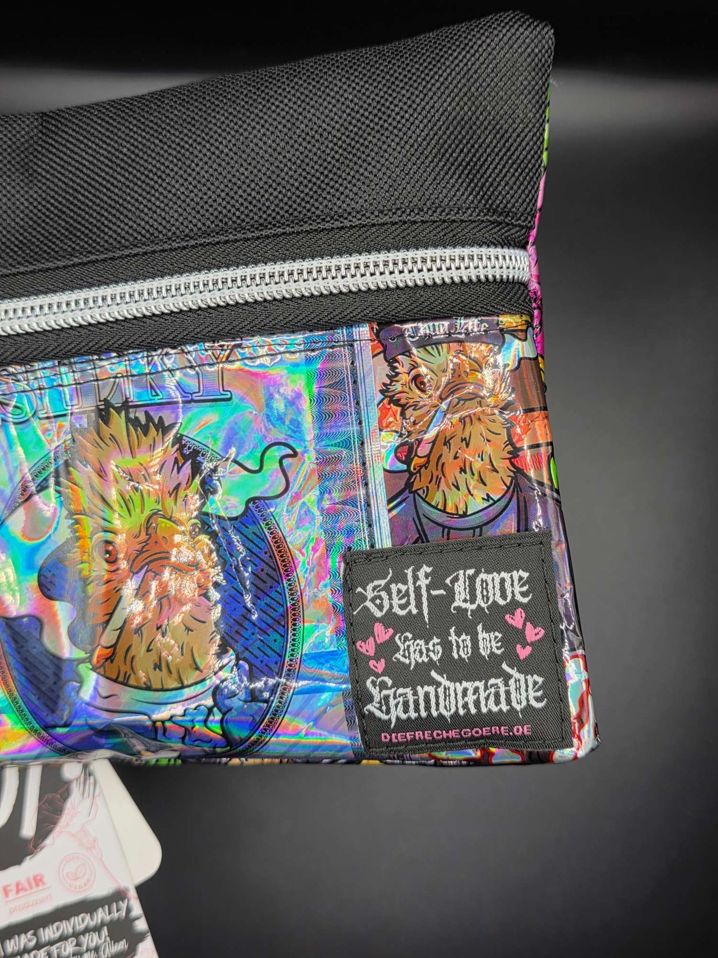 TB1.2 Trippy Zip Bag - upcycled