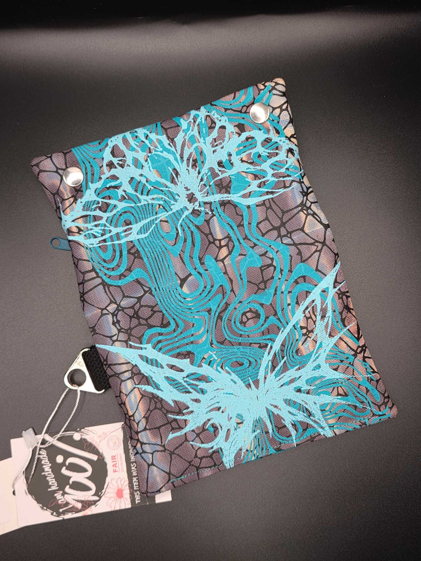 TT9.8 Tabacco pouch, Trippy Butterfly