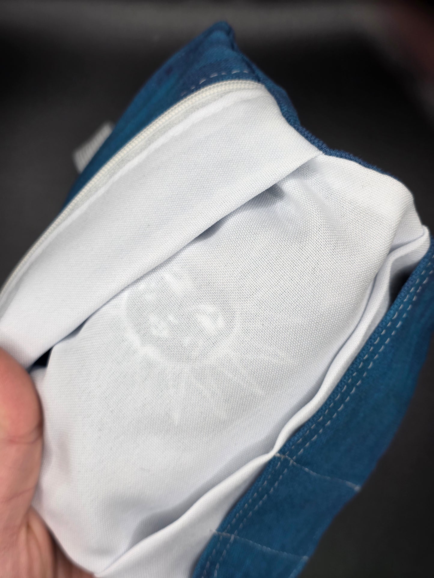 8.2 Tabacco pouch, B-Ware*Beschreibung lesen*