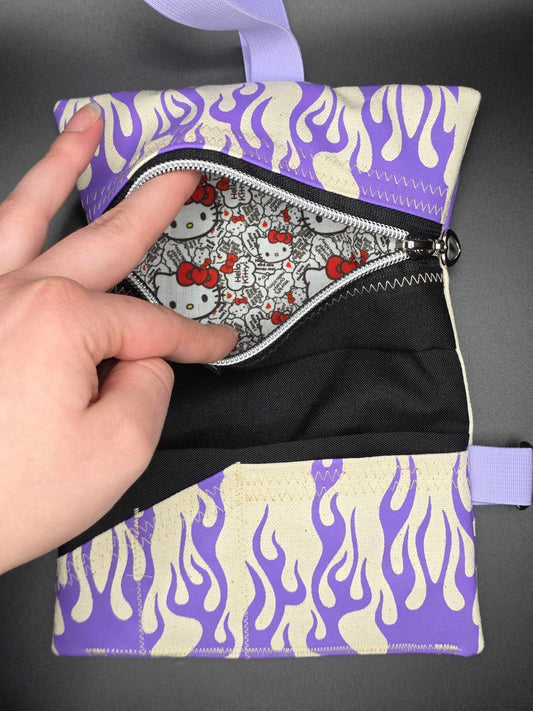 TT13.10 Tabacco pouch, creative flames