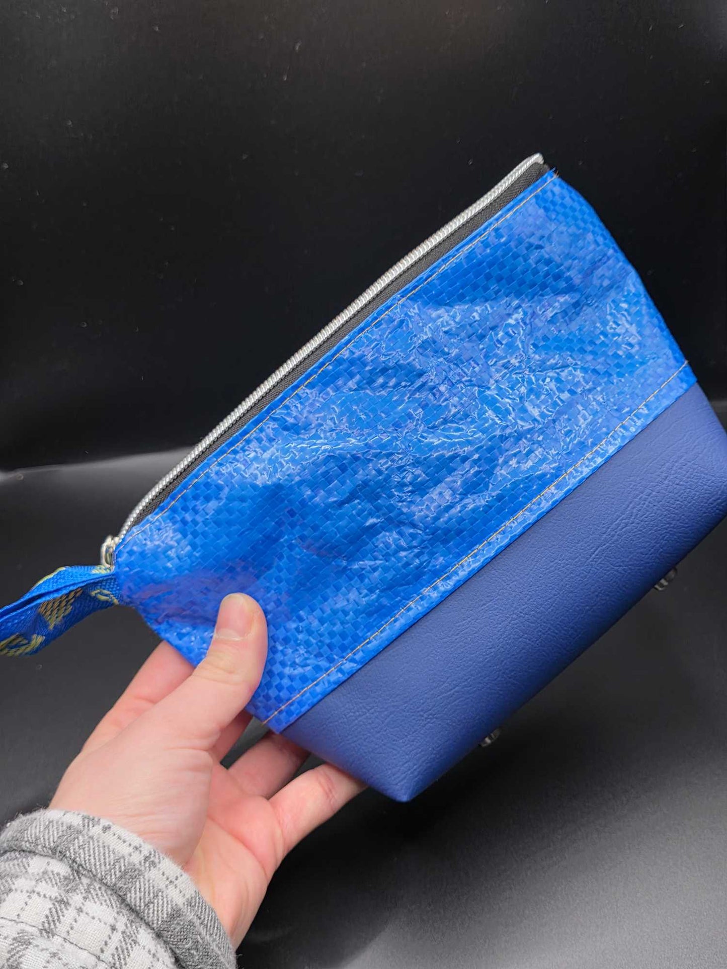 UB2.3 cosmetic bag - upcycled