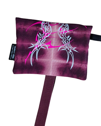 Batik „Tribals" Tabaktasche Bordeaux mit reflecteffect und neon