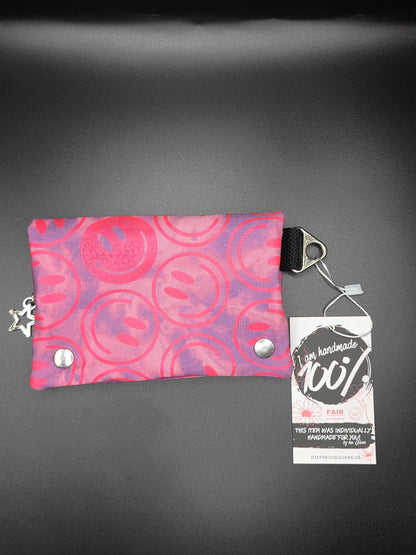 TT9.1 Tabacco pouch, Smileys