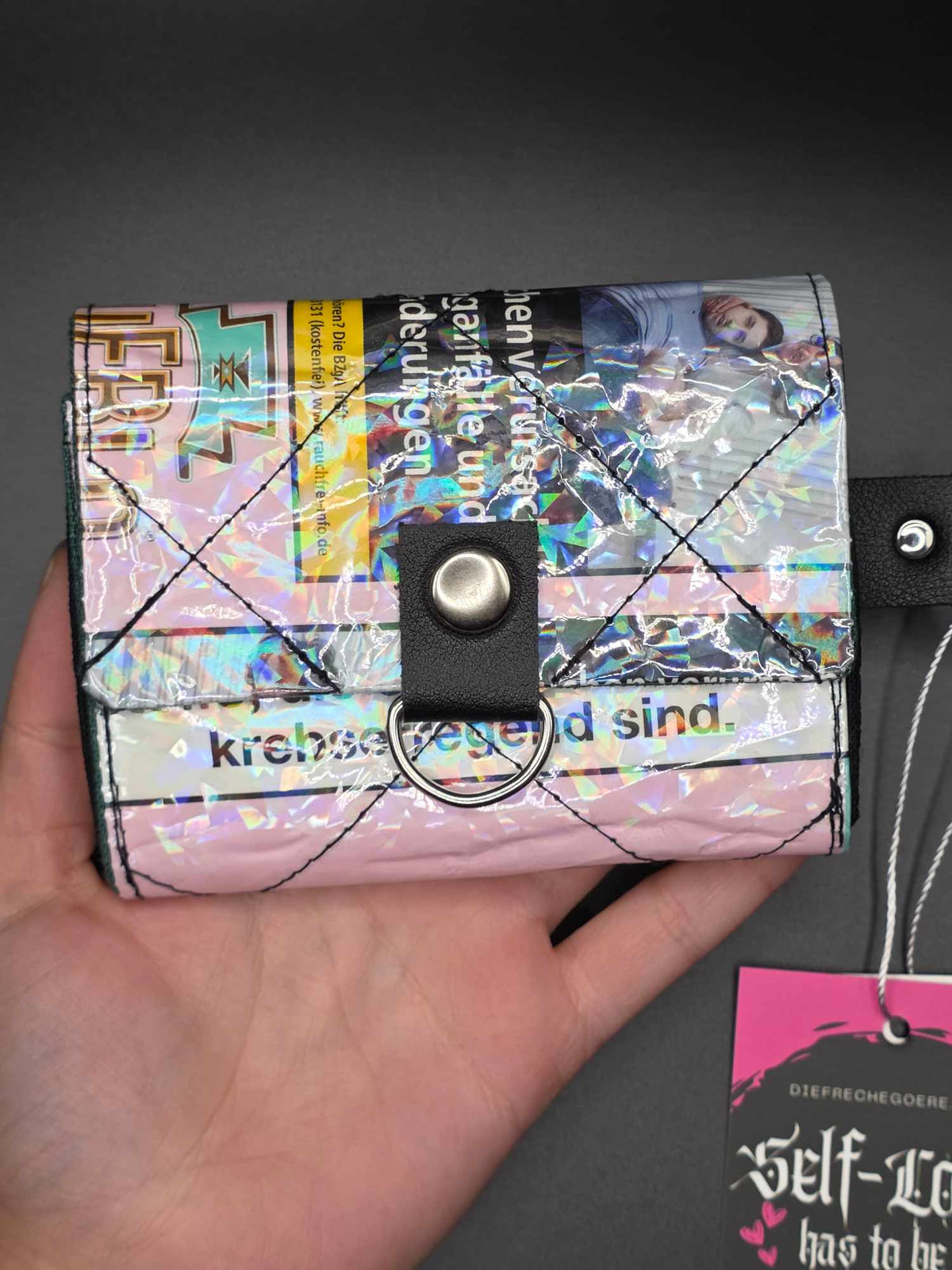 W22.7 *B-Ware* Geldbeutel - upcycled, mit Kartenfächer ✨️holo✨️