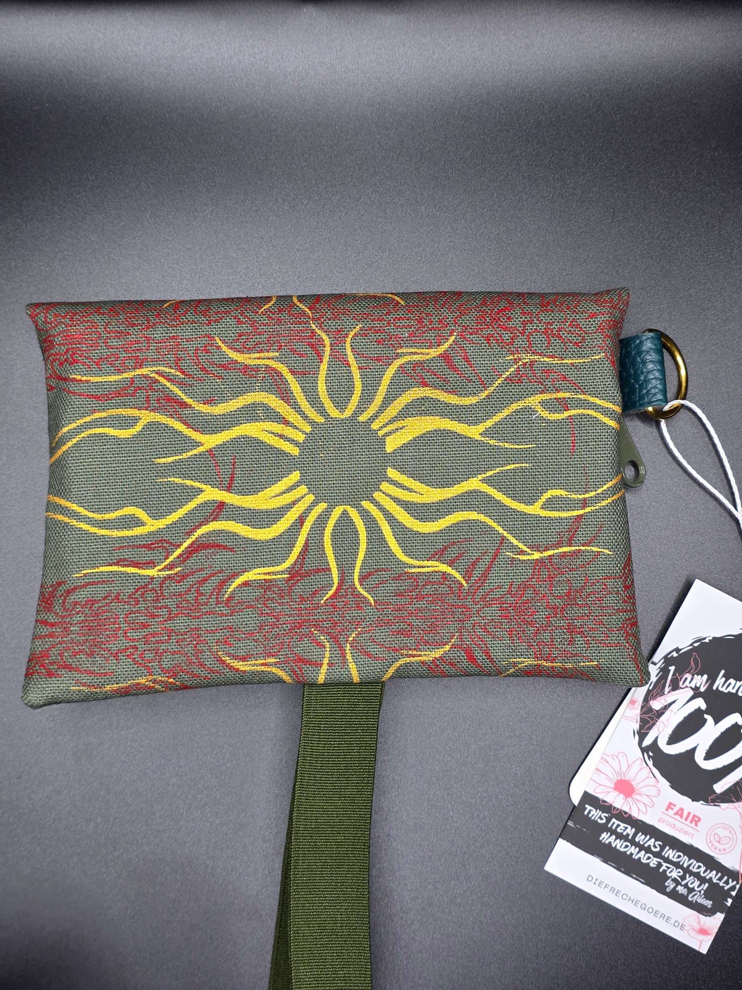 TT10.2 Tabacco pouch, Tribals