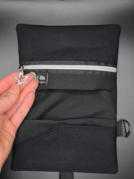 TT11.7 Tabacco pouch, eat the rich