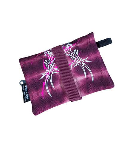 Batik „Tribals" Tabaktasche Bordeaux mit reflecteffect und neon