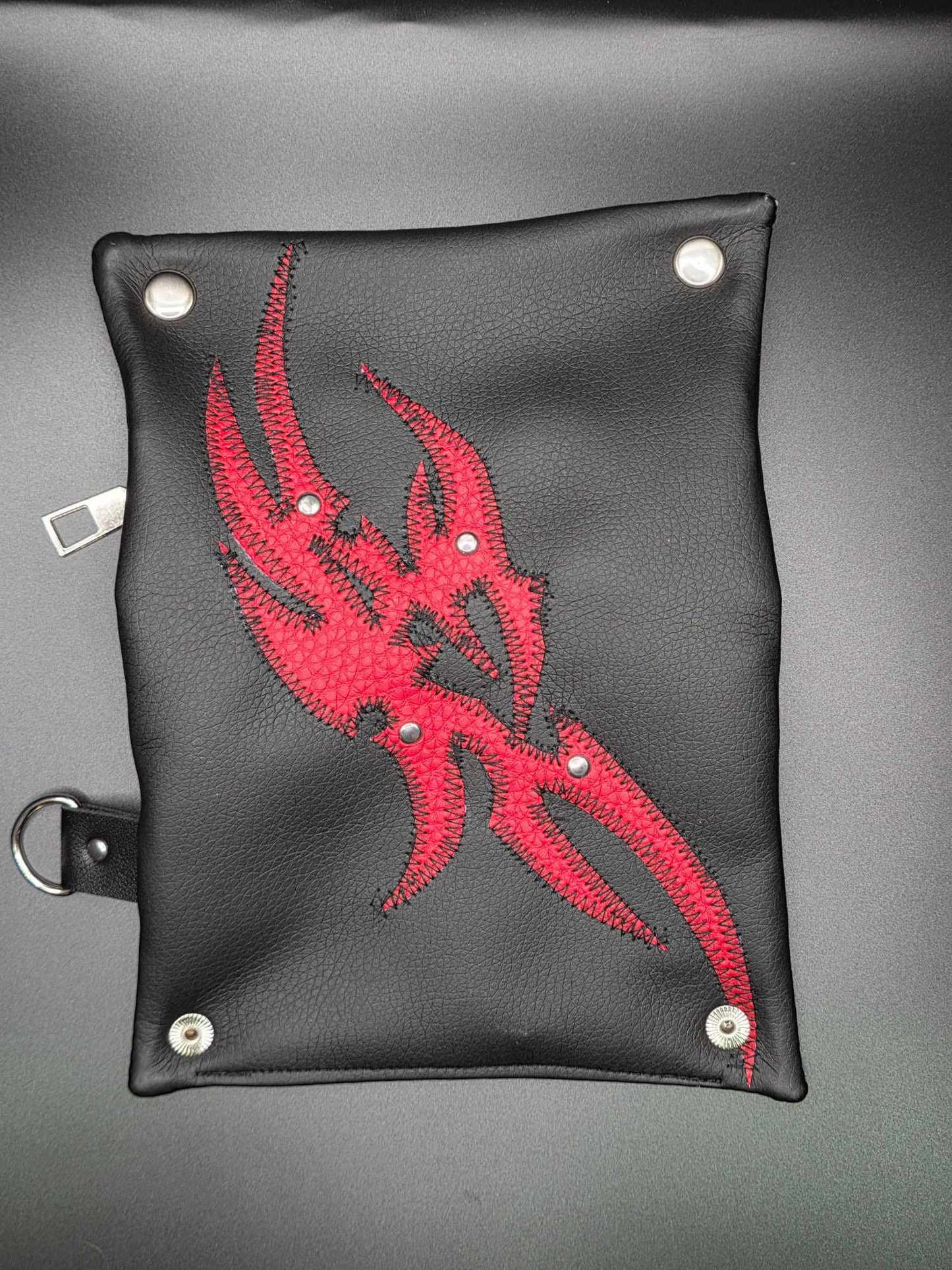 Tribals Tabaktasche - rot