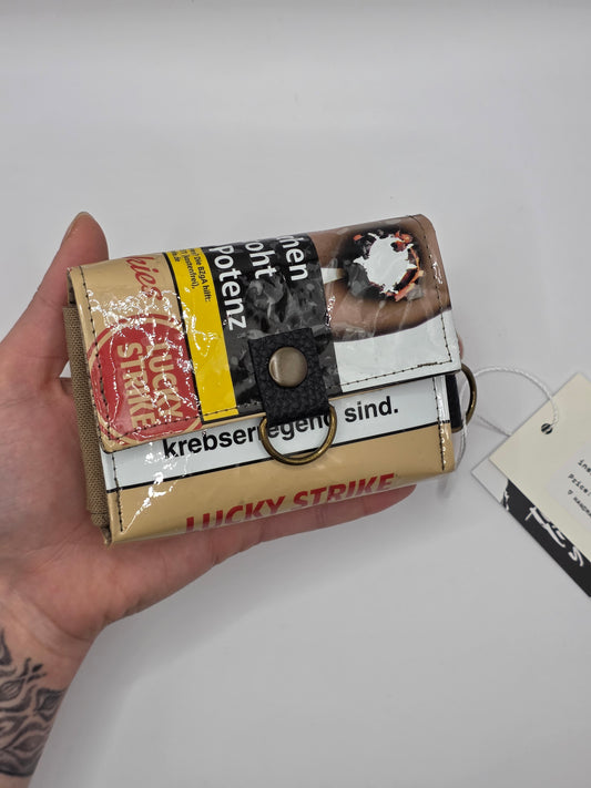 4.13 upcycling wallet, giraffe