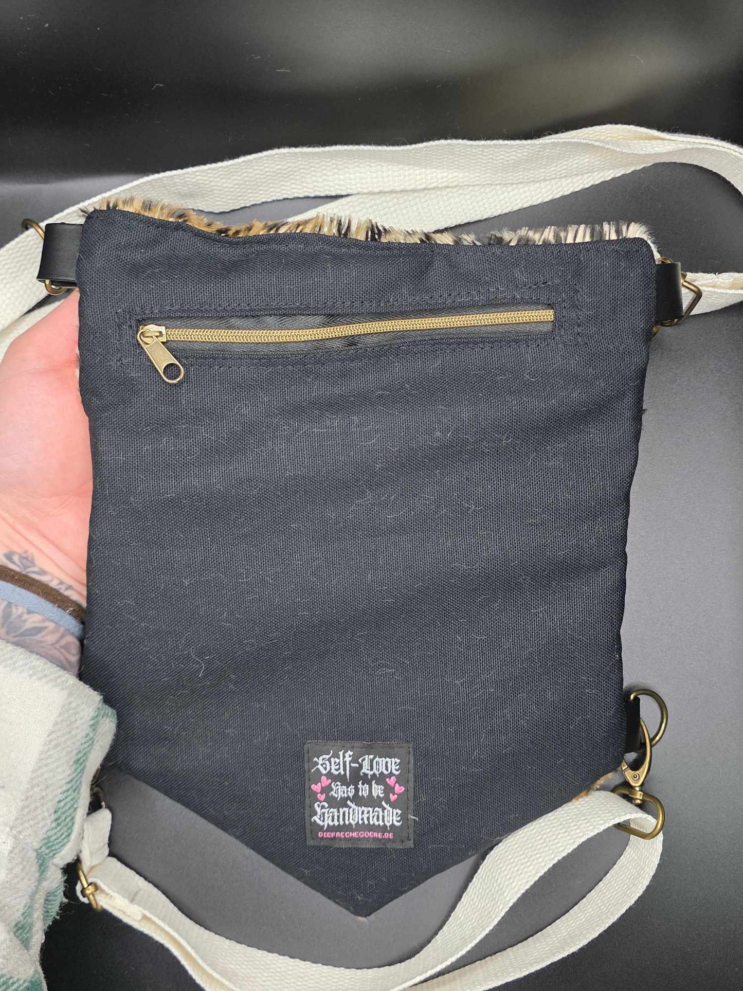 LB1.1 Leg Bag, Leo