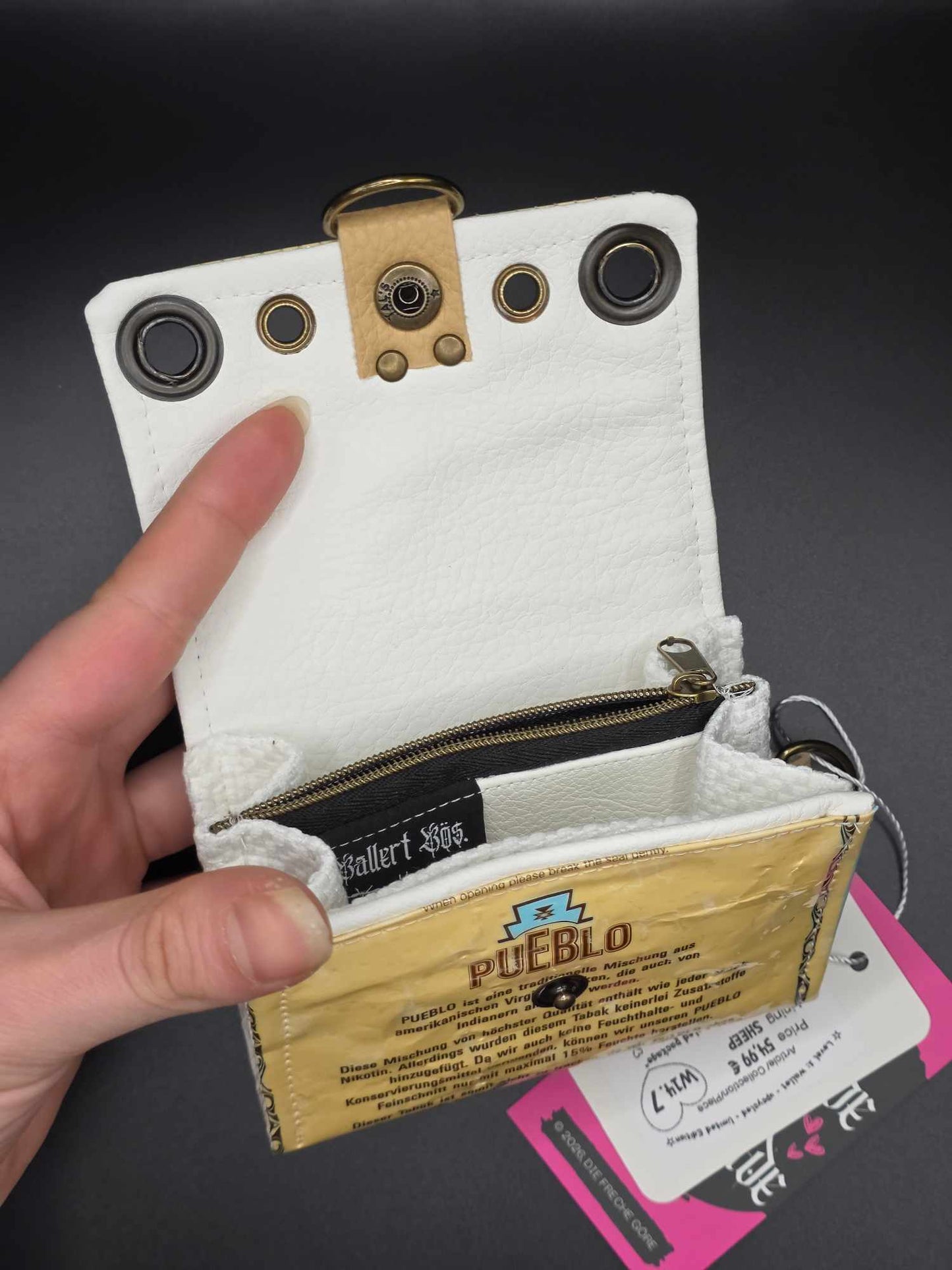 W14.7 wallet - upcycled, sheep