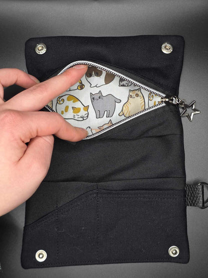 TT11.8 Tabacco pouch, eat the rich