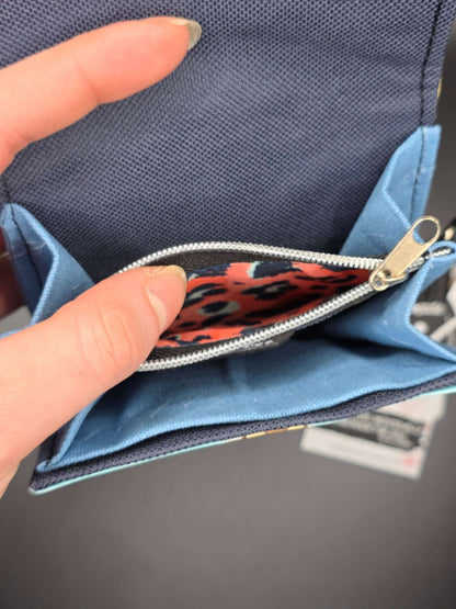 W12.3 wallet - upcycled, leo