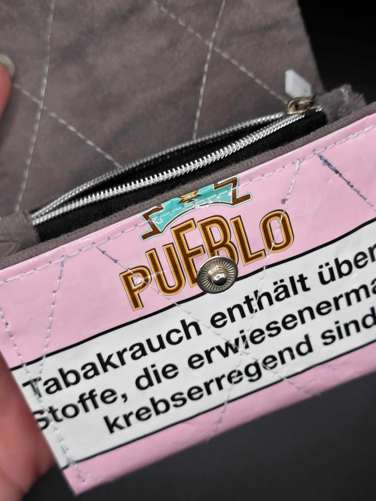 W22.9 *B-Ware* Geldbeutel - upcycled, mit Kartenfächer