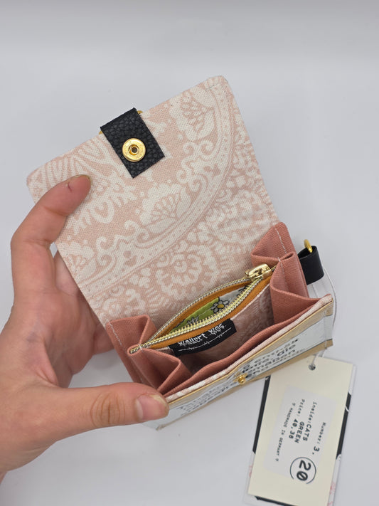 3.20 upcycling wallet - CATS GREEN
