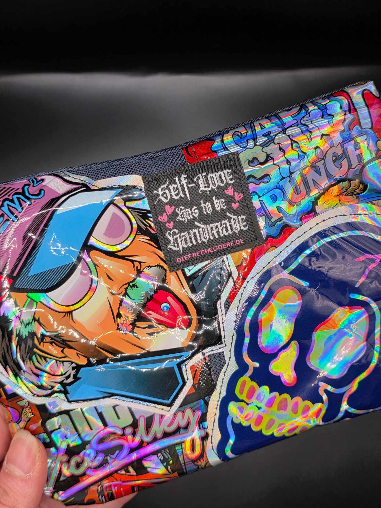 TB2.5 Trippy Zip Bag - upcycled, dunkelblau