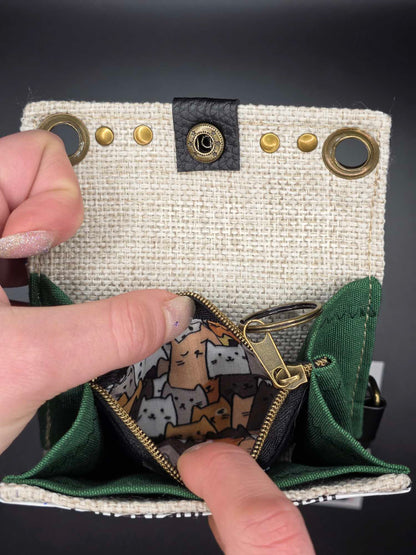 W11.5 wallet - upcycled, Cats inside
