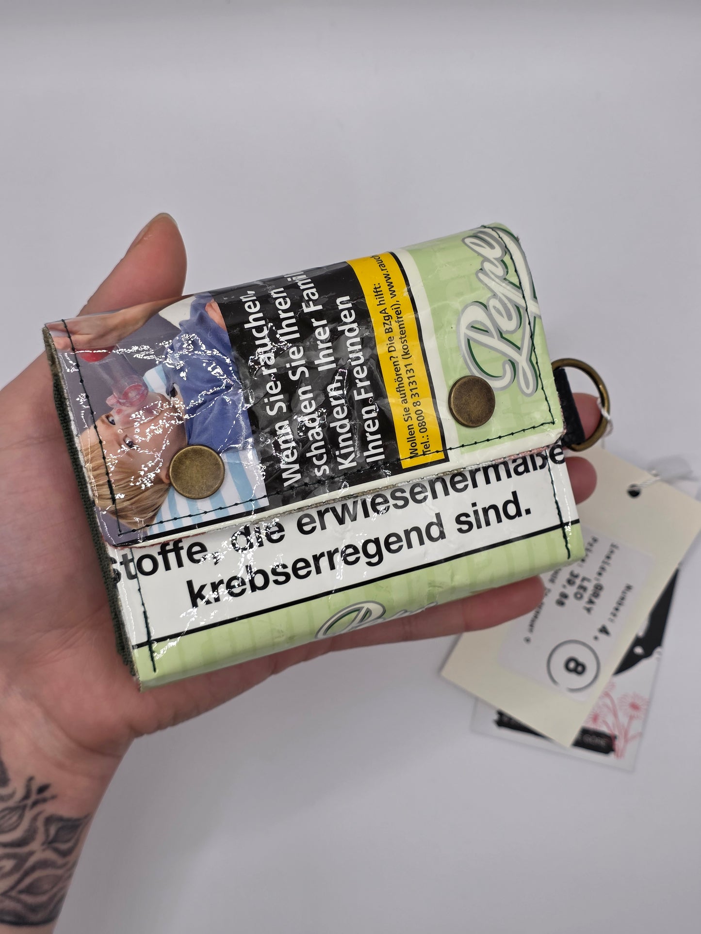 4.8 upcycling wallet, gray leo