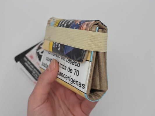 Geldbeutel (Upcycled Trash) Nr. 23 **B-WARE** BESCHREIBUNG LESEN / mit Flecken