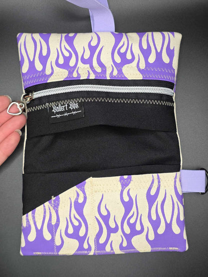 TT13.10 Tabacco pouch, creative flames