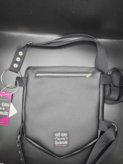 LB3.2-4 Leg Bag, black faux leather, silver