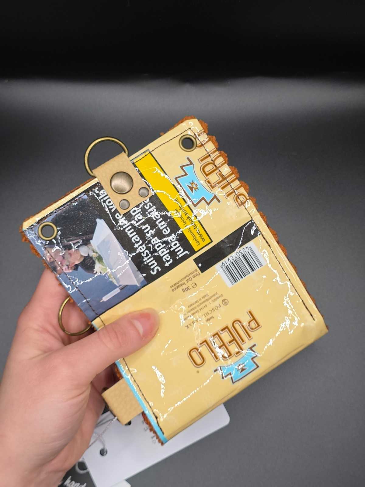 9.2 wallet, upcycled, beige cats