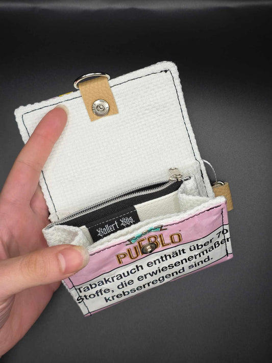 W16.1 wallet - upcycled, cats ✨️holographic hearts✨️