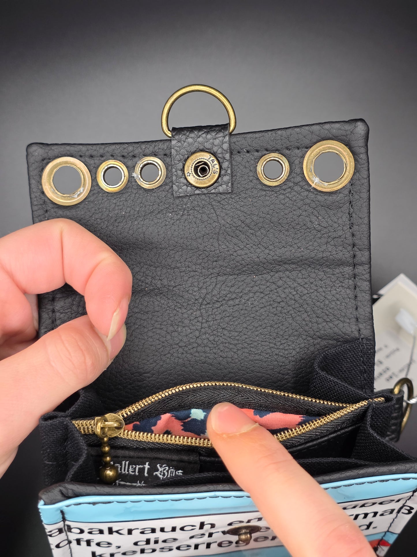 6.17 upcycling wallet - LEO ORANGE