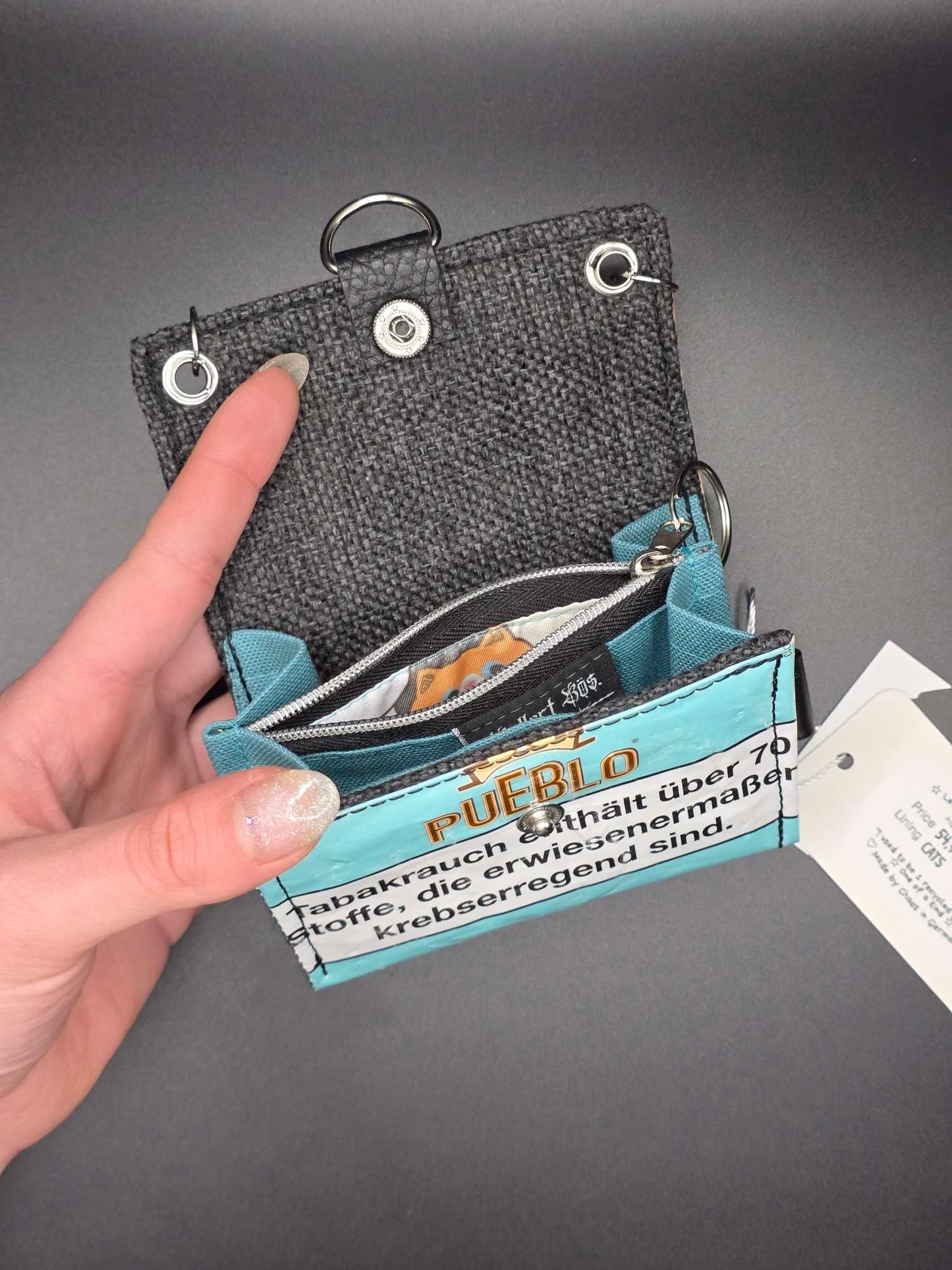 W11.1 wallet - upcycled, Cats inside