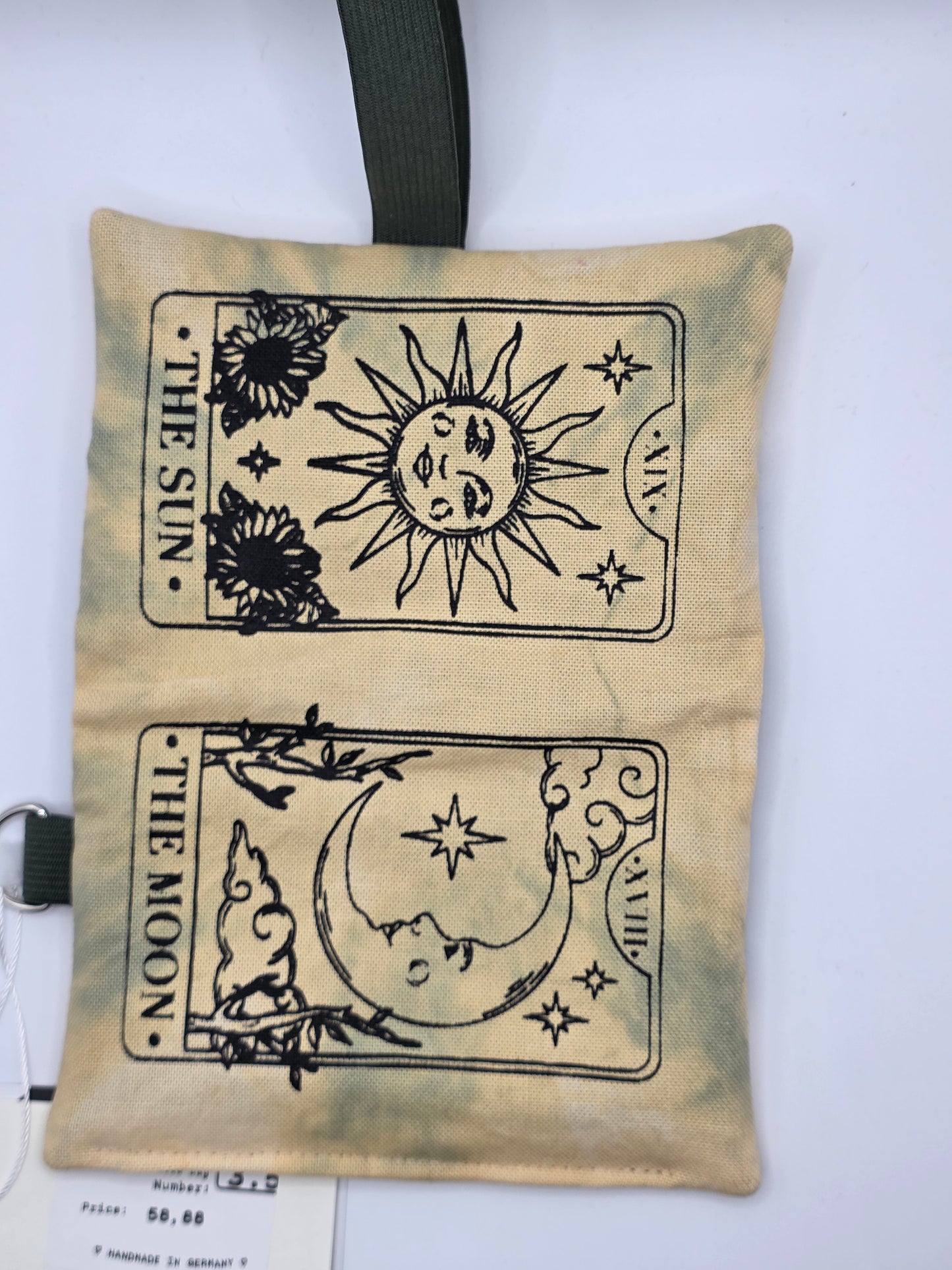 3.6 Tabacco pouch, Sun&Moon Tarot, green batik