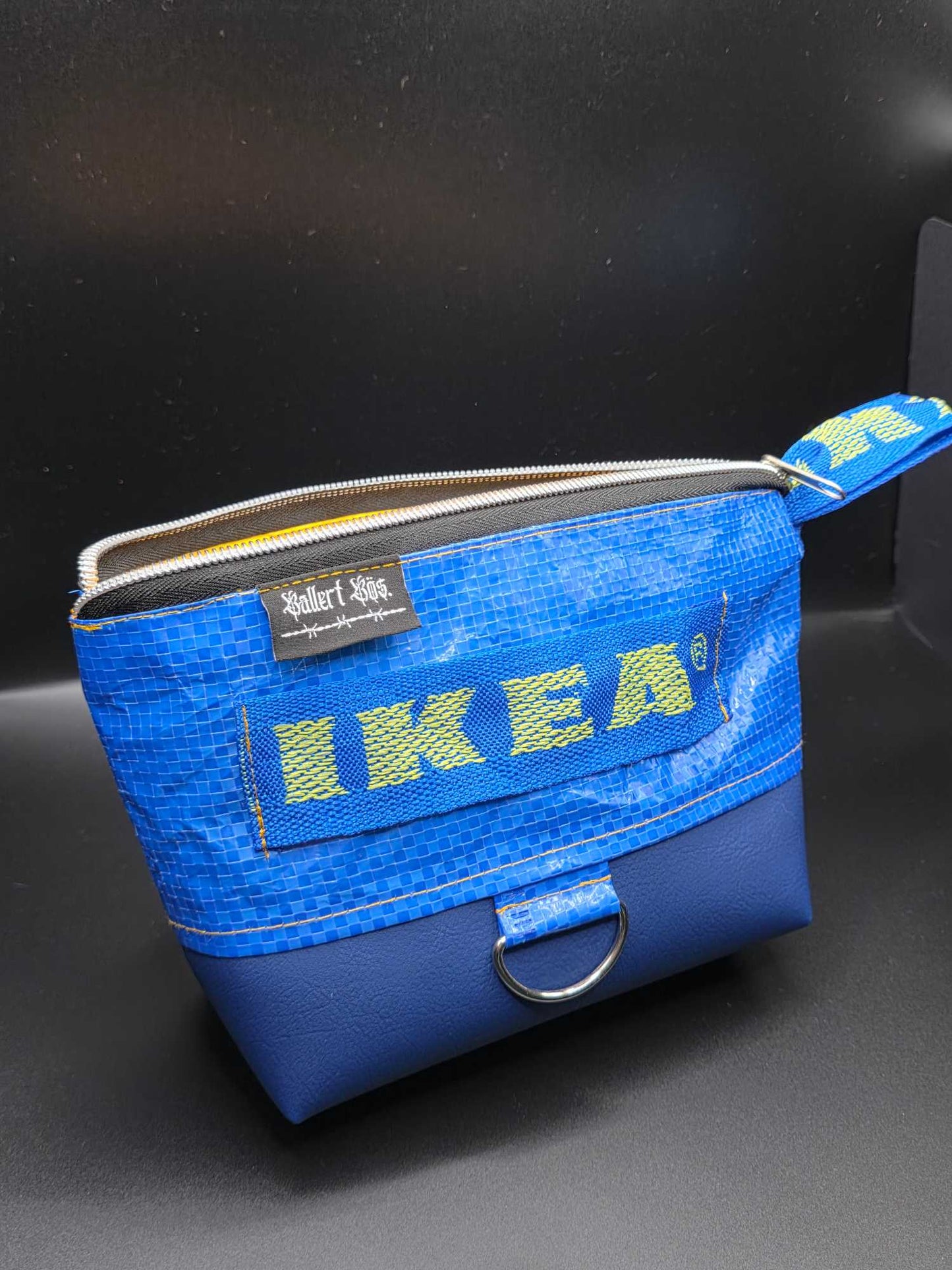 UB2.3 cosmetic bag - upcycled