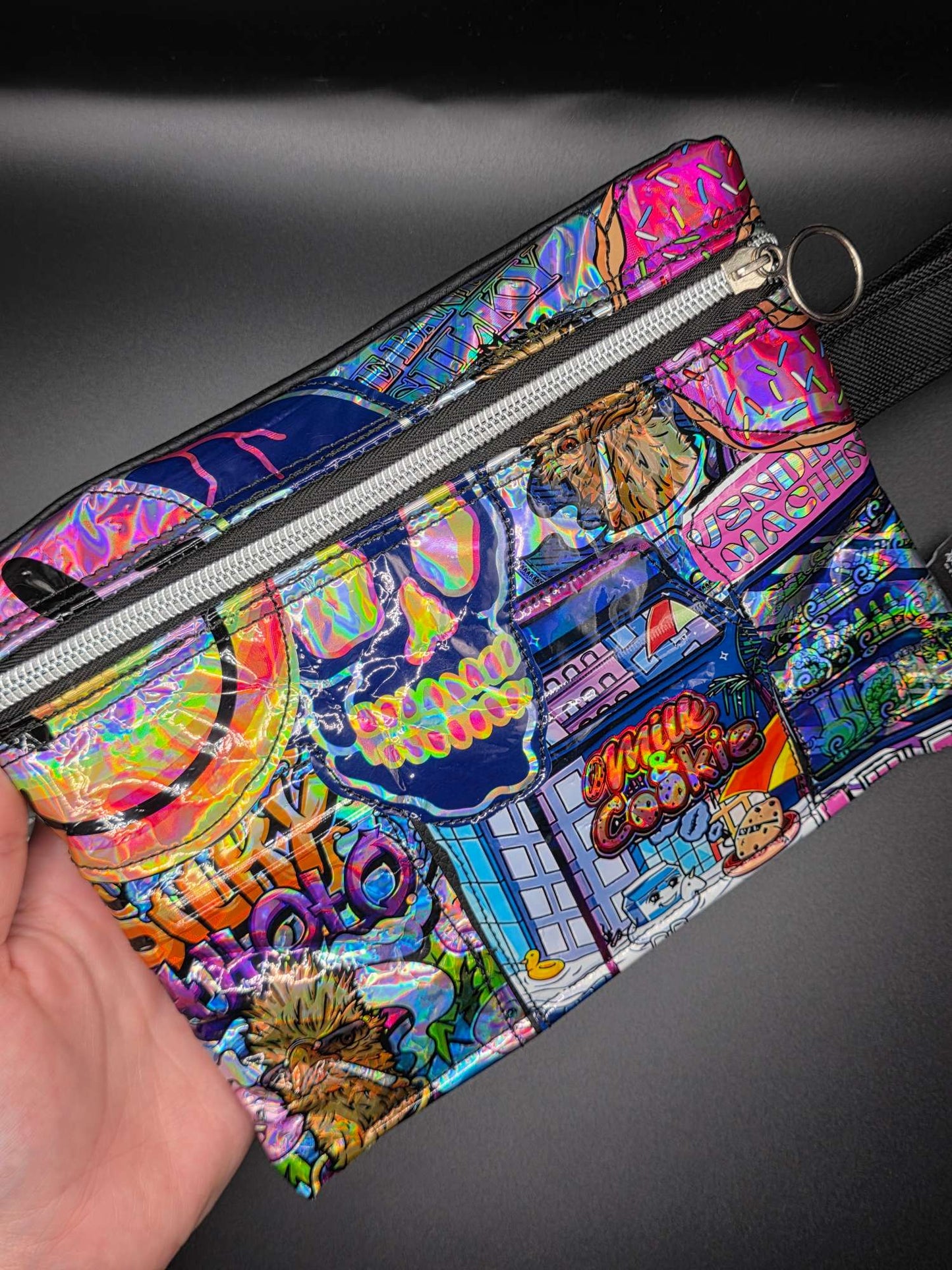 TB1.6 Trippy Zip Bag - upcycled *B-Ware*
