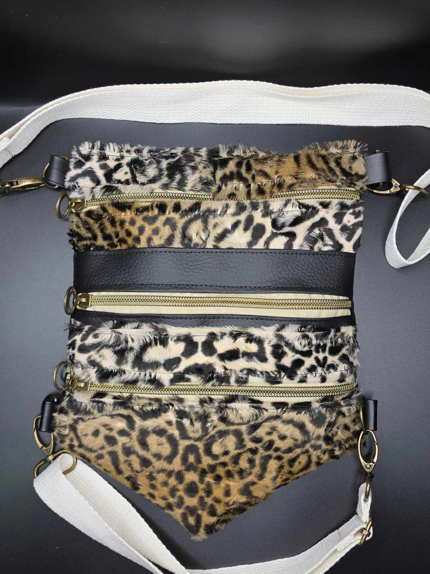 LB1.1 Leg Bag, Leo