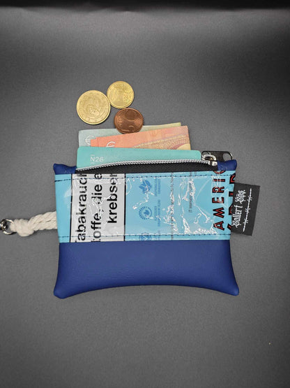 mini zip wallet - Upcycled, blau