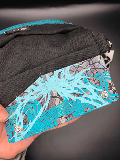 TT9.8 Tabacco pouch, Trippy Butterfly