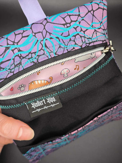 TT13.3 Tabacco pouch, tribals blue