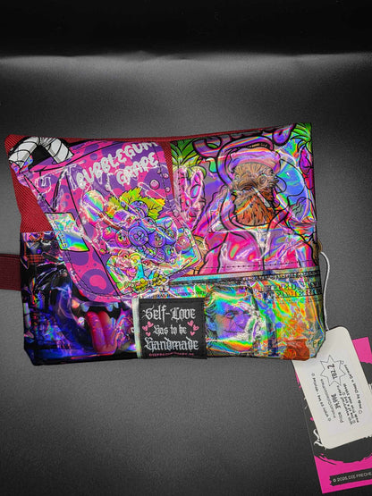 TB2.2 Trippy Zip Bag - upcycled, rot