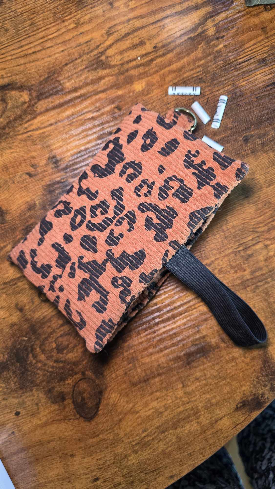 BTT Basic Tabacco Pouch - Cord, leo