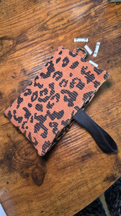 BTT Basic Tabacco Pouch - Cord, leo