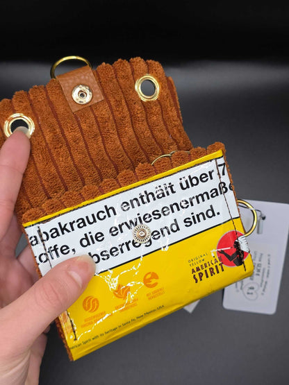 9.1 wallet, upcycled, beige cats