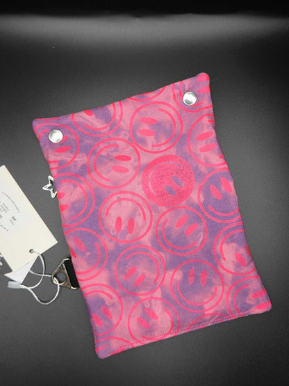 TT9.1 Tabacco pouch, Smileys