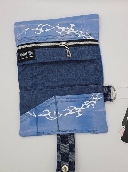 2.5 Tabacco pouch - light blue batik