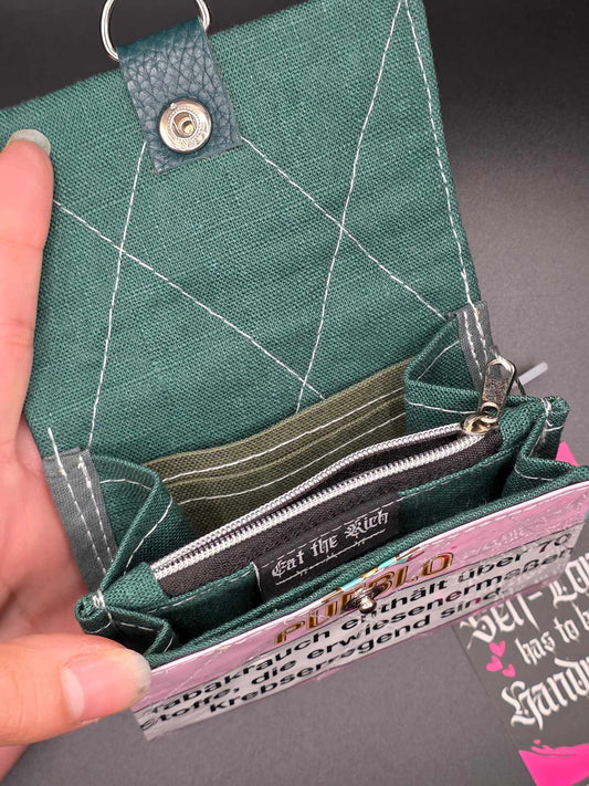 W22.4 Geldbeutel - upcycled, mit Kartenfächer