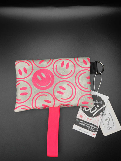 TT9.3 Tabacco pouch, Smileys