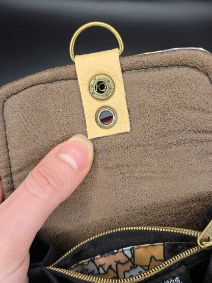 10.10 wallet - upcycled, beige cats