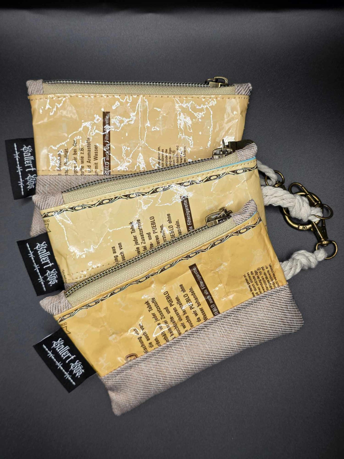 mini zip wallet - Upcycled, beige