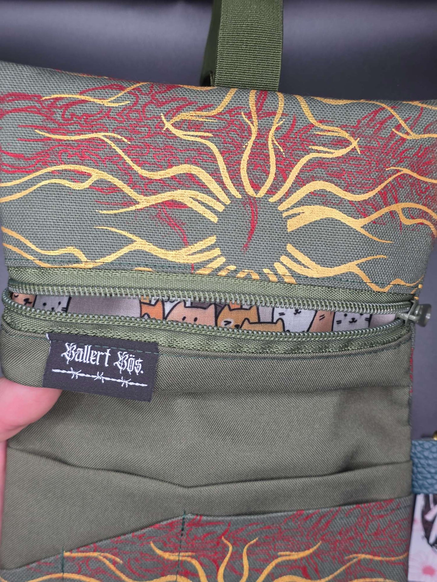 TT10.2 Tabacco pouch, Tribals