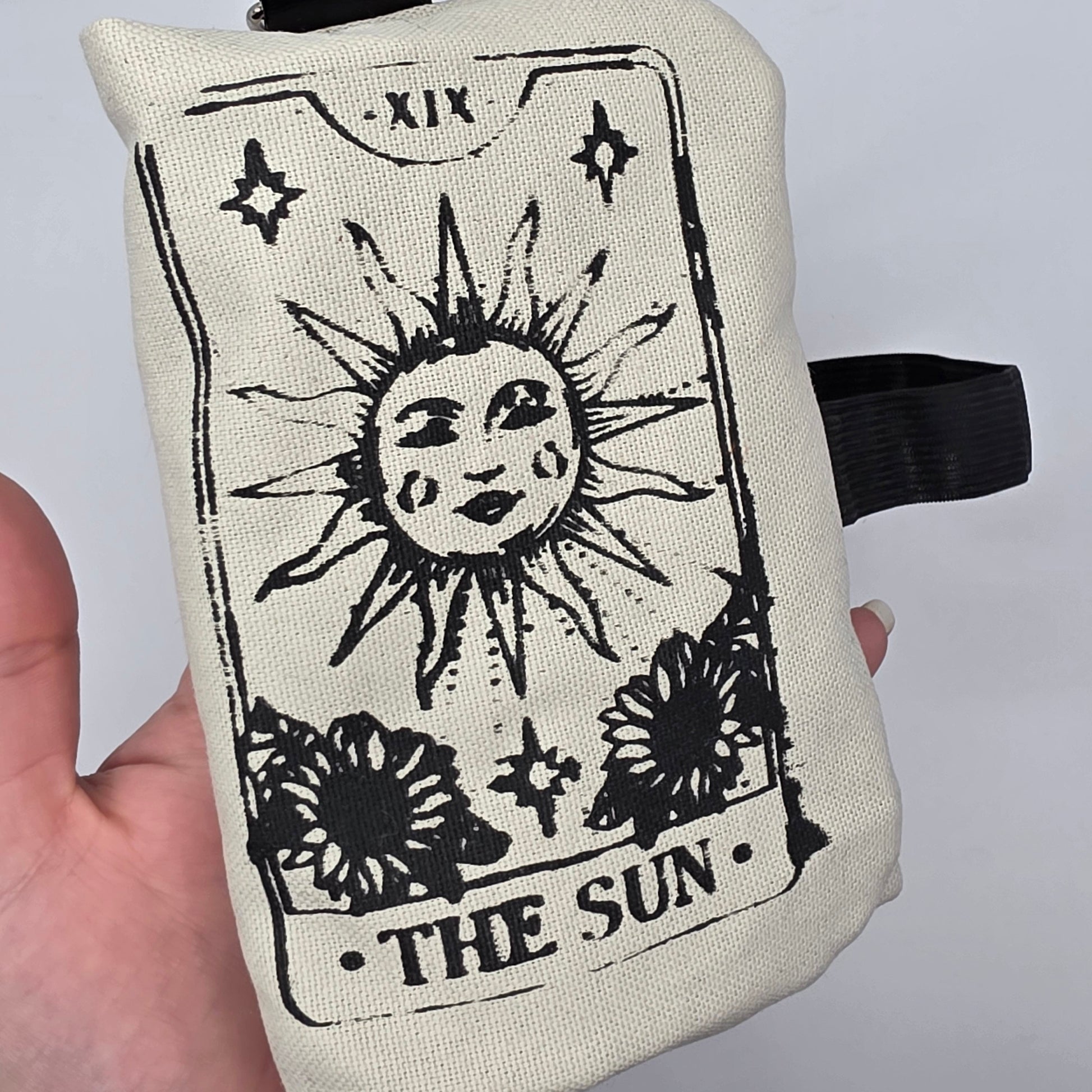 „Sun and Moon" Tabaktasche Nr. 6 (Juni) - DIE FRECHE GÖRE