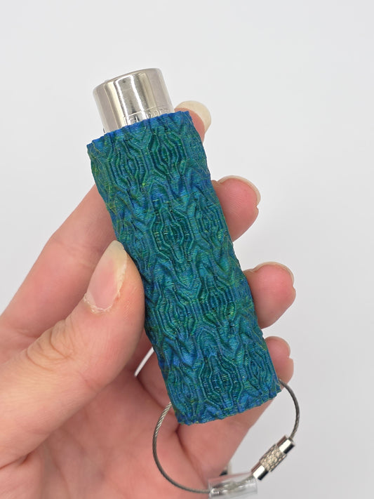 Trippy 3D Feuerzeug, blau - grün - DIE FRECHE GÖRE